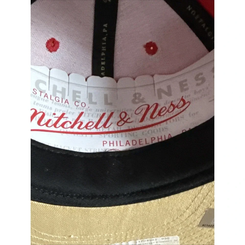Chicago Bulls Hat Red Chrome Elements 40th Anniversary‎ Snapback Mitchell & Ness